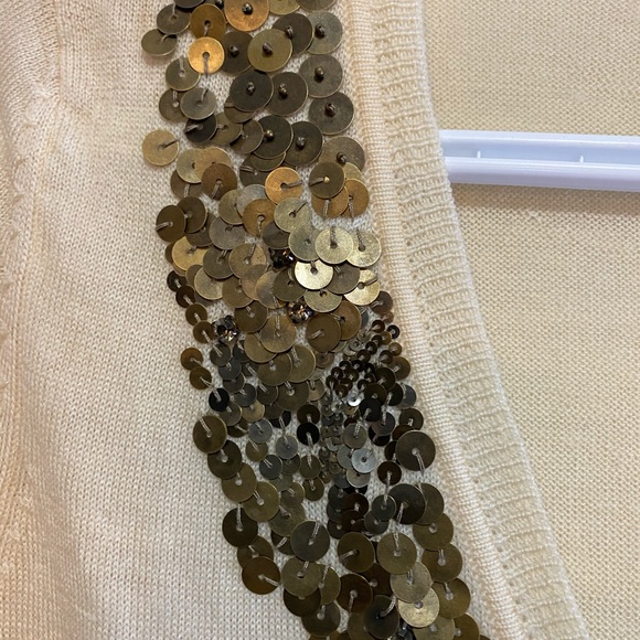 Sweater - Picture 4 of 5